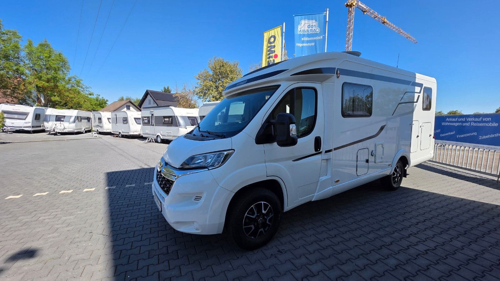 Photo of Hymer-Eriba Exsis-t 580 Pure,Sat,TV,1Hand,220Breit,165Ps